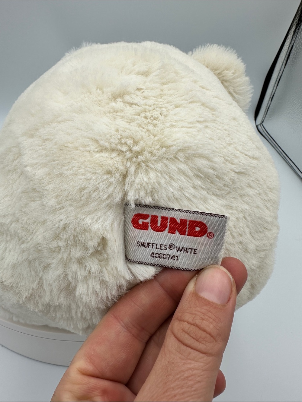 Gund White Snuffles Super Soft Besr Plush - Picture 3 of 9